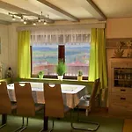 Rhoenblick, بيت للعطل
